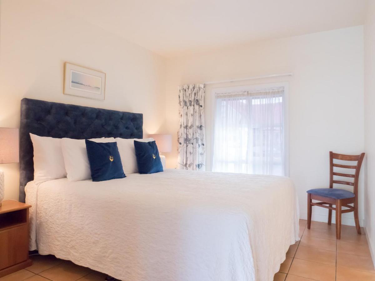 Commodores Lodge Russell Εξωτερικό φωτογραφία