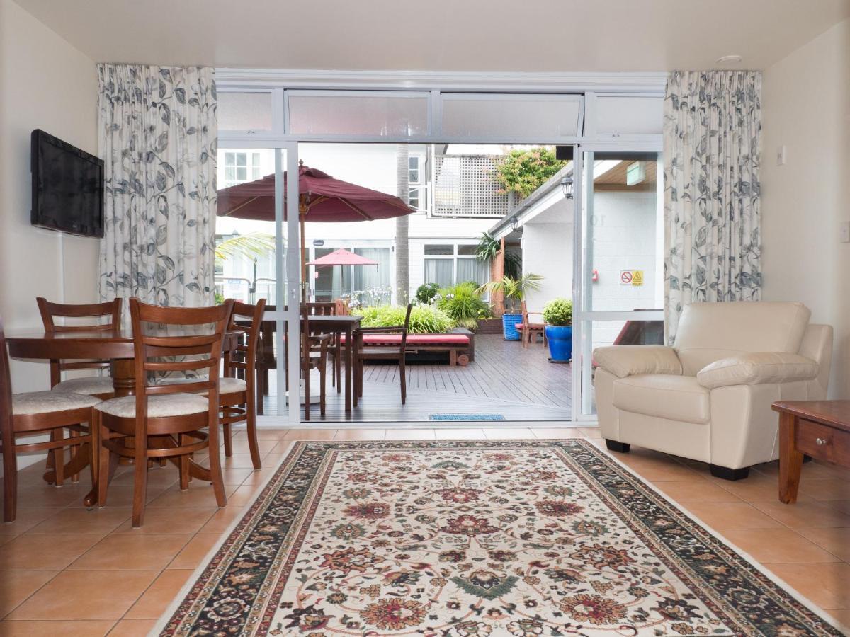 Commodores Lodge Russell Εξωτερικό φωτογραφία
