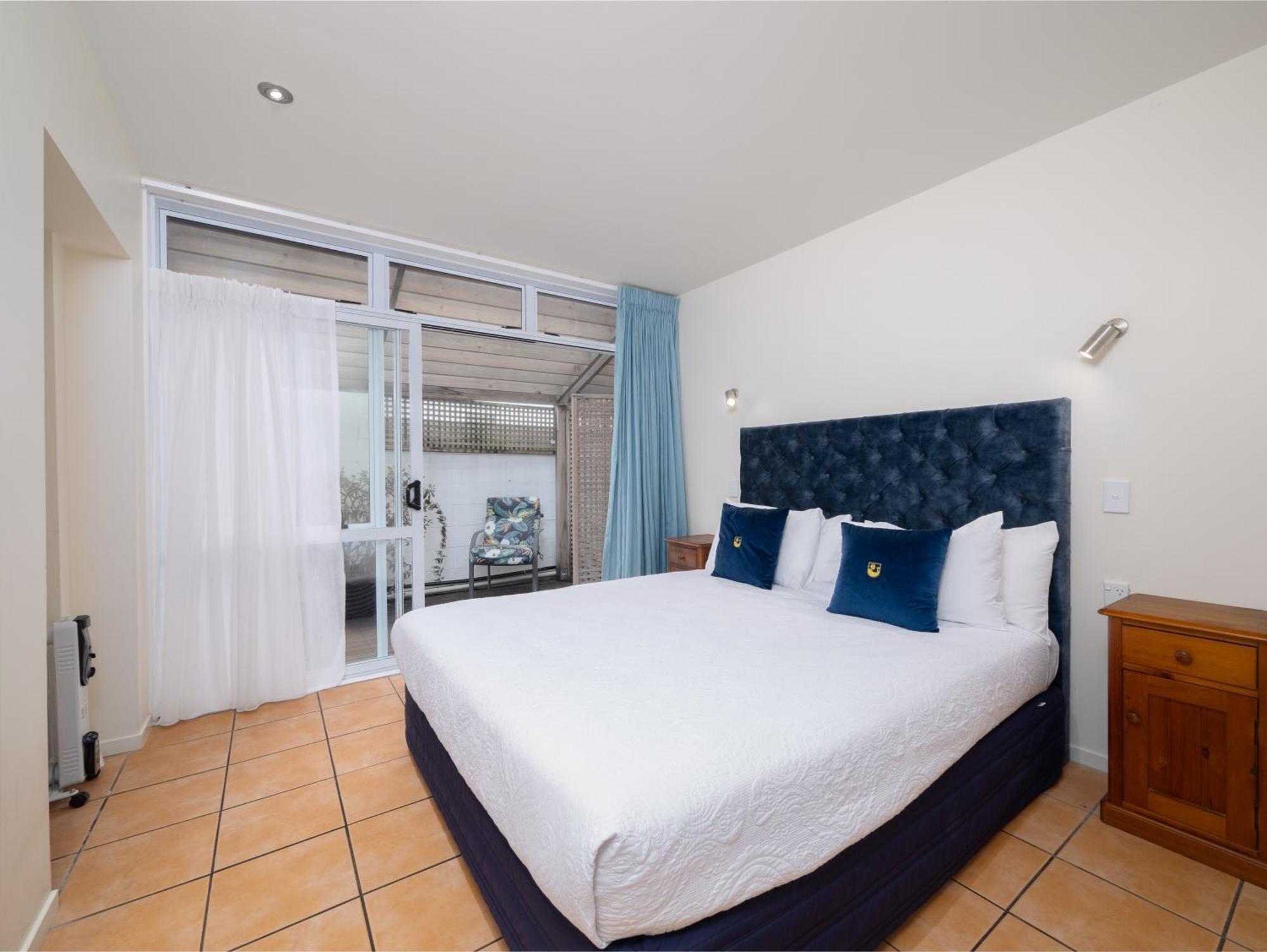 Commodores Lodge Russell Εξωτερικό φωτογραφία