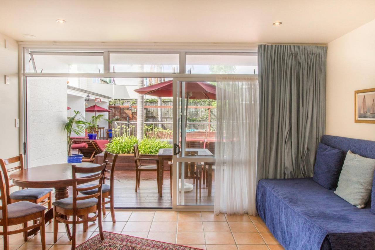 Commodores Lodge Russell Εξωτερικό φωτογραφία