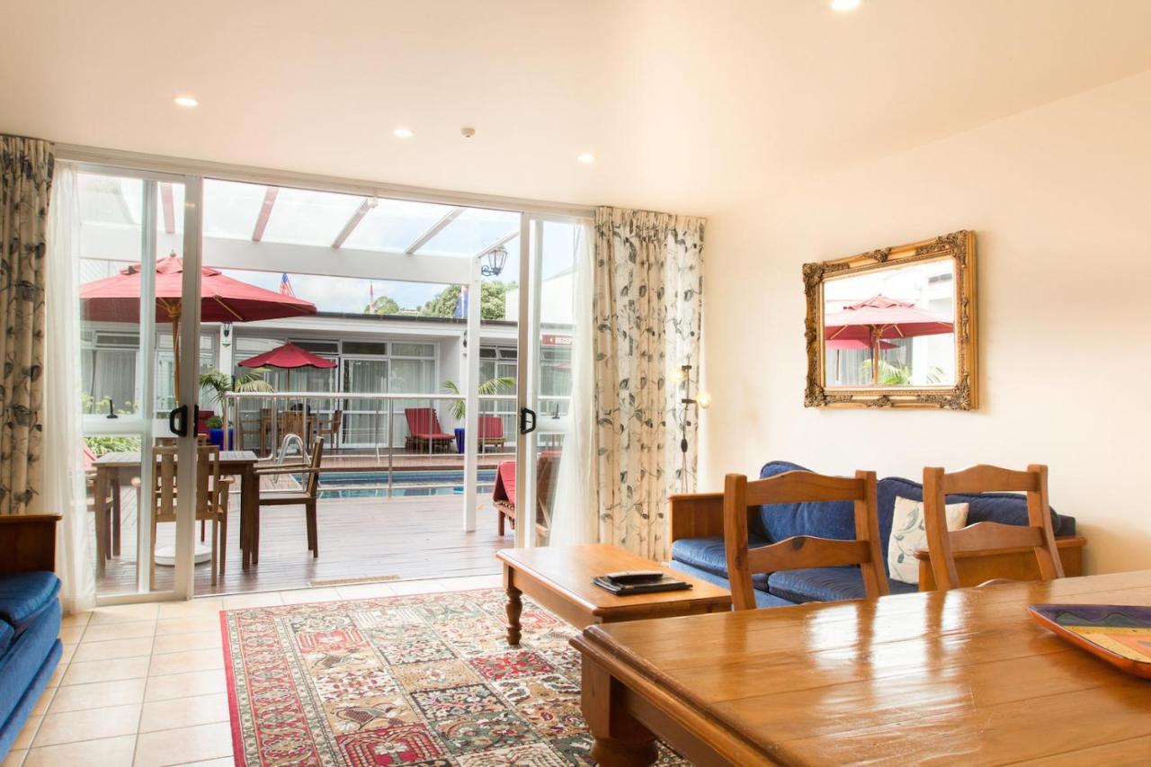 Commodores Lodge Russell Εξωτερικό φωτογραφία